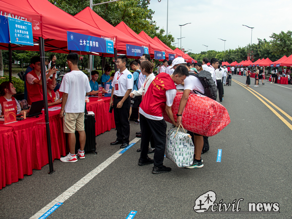 1661441705169078441.jpg IMG_7562(1).jpg