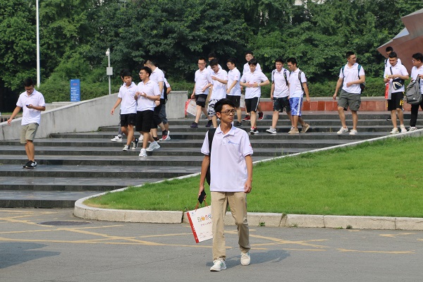 1566527081152042431.jpg 02.jpg