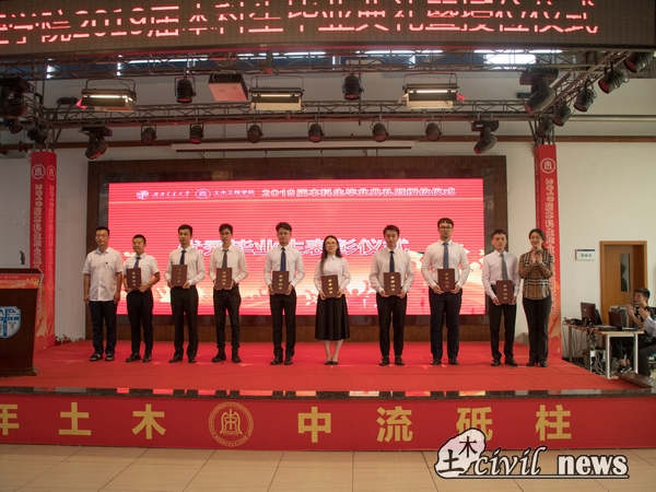 1561215287644037264.jpg 7.jpg