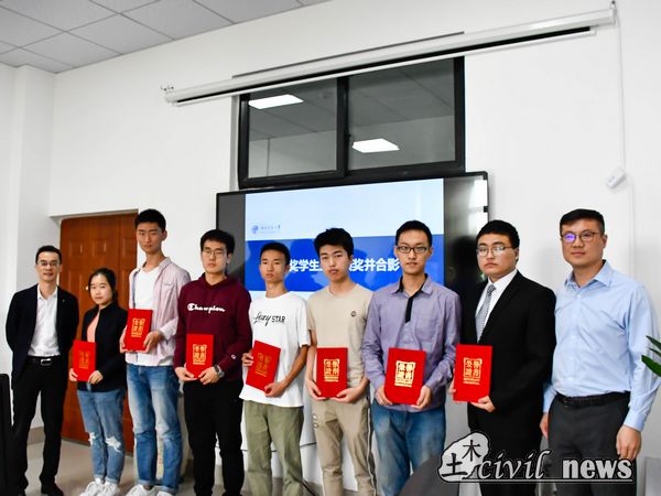 1558587103389001379.jpg 4.jpg