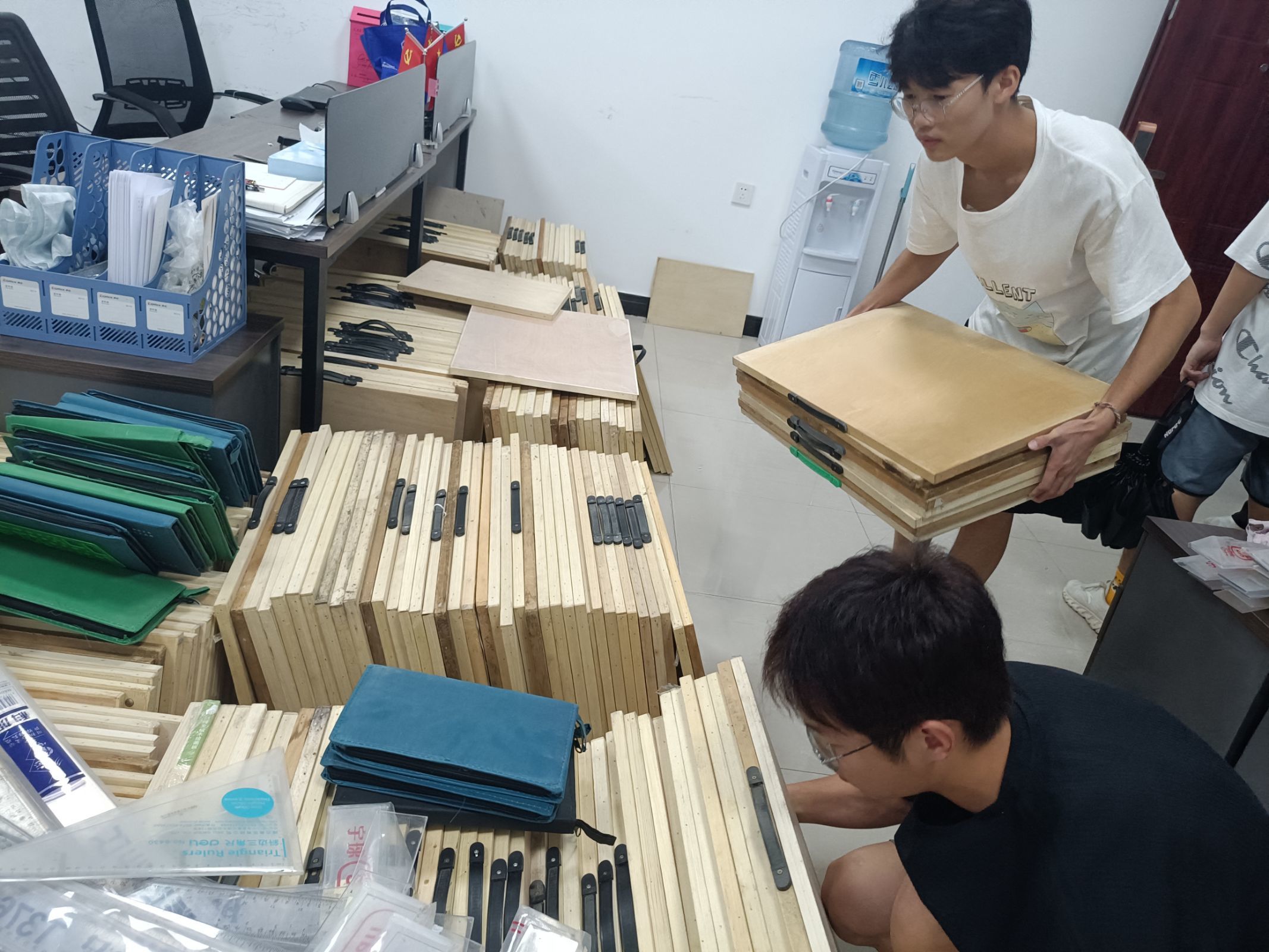 1664022847357044582.jpg 1664022847357044582.jpg